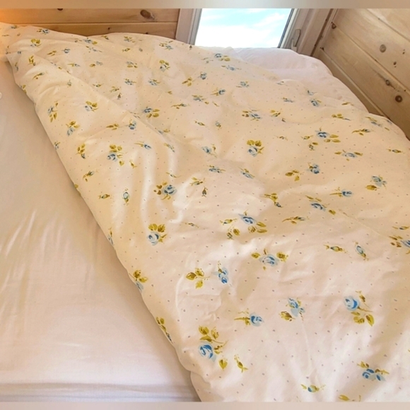 VINTAGE 70's Dbl Flat Sheet, Small Blue Rose Buds w/ Grn, Cot/poly Blend, 1pc - Picture 7 of 12